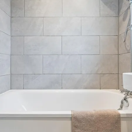 Hébergement de vacances New Spacious 3-bed House, Driveway Parking, Ideal Contractor Bristol