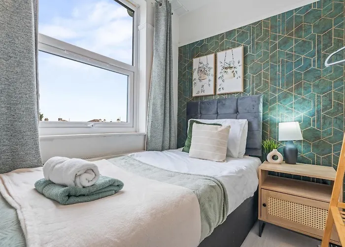 Nyaraló New Spacious 3-bed House, Driveway Parking, Ideal Contractor Bristol